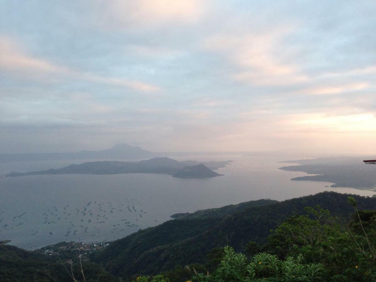 A Breath Taking View Of Taal Lake & Volcano Tagaytay City Eksteriør billede